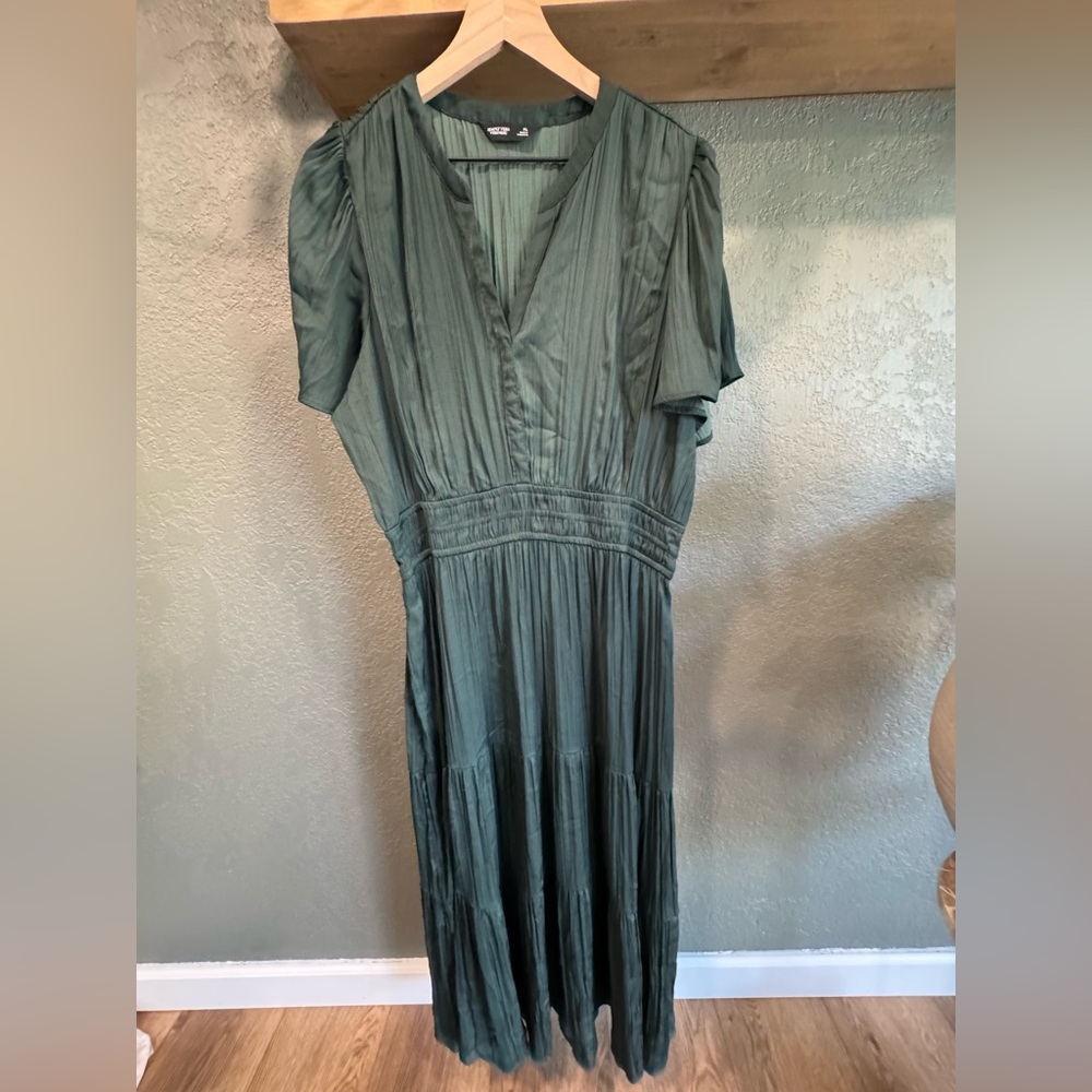 Simply Vera Vera Wang Green V-Neck Maxi Dress